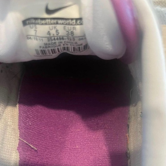 Vintage nike shoes - Picture 3 of 3